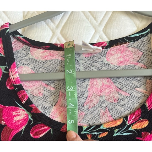 LULAROE SIZE LARGE DRESS FLORAL FITS AT WAIST FULLER SKIRT SCOOP NECK SS - Picture 9 of 14